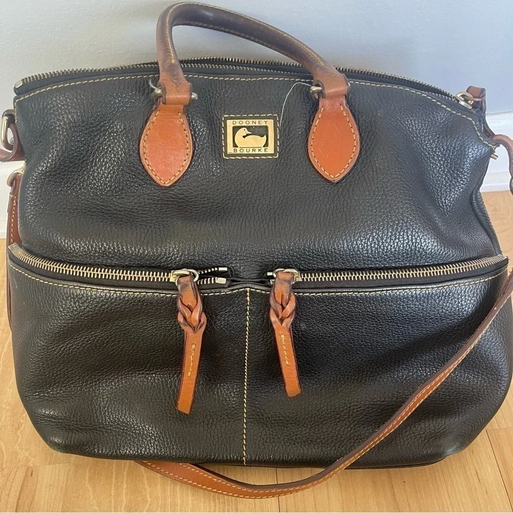 Dooney & Bourke Dillen Pebbled Leather Double Pockets Handbag Black Hobo Bag